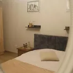 In アパート